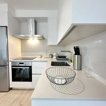 Jacinto Benavente 15, 3a Con Parking Gratis By Ybh Apartment *